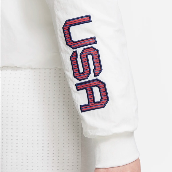 Very Rare USA Nike Team USA Windrunner
Women's Medal Stand Jacket - Picture 14 of 15